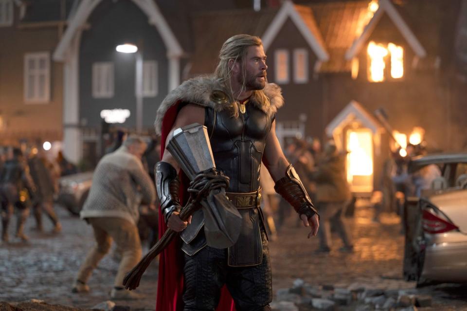 chris hemsworth, thor love and thunder