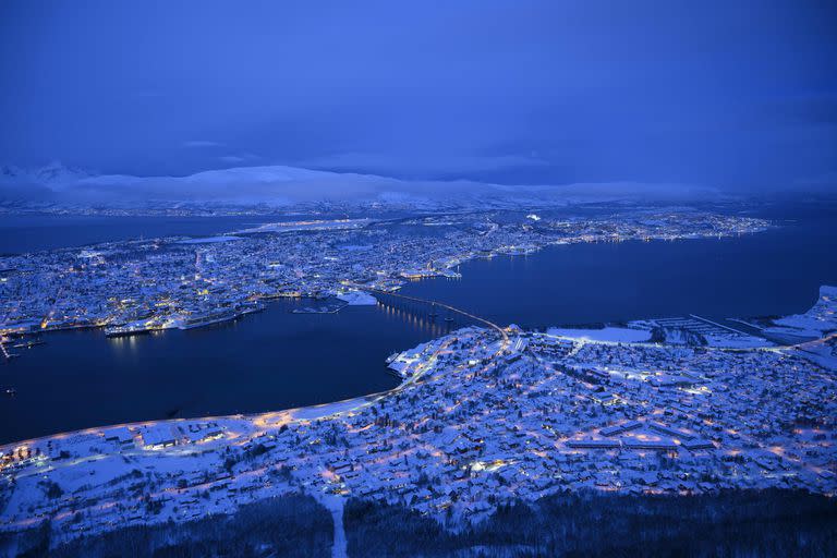 Una vista aérea muestra la ciudad noruega de Tromso, en el círculo polar ártico, el 19 de enero.