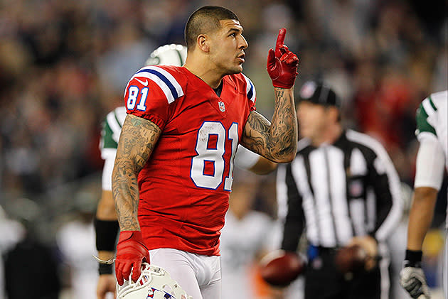 Aaron Hernandez, Patriots agree to 5-year deal