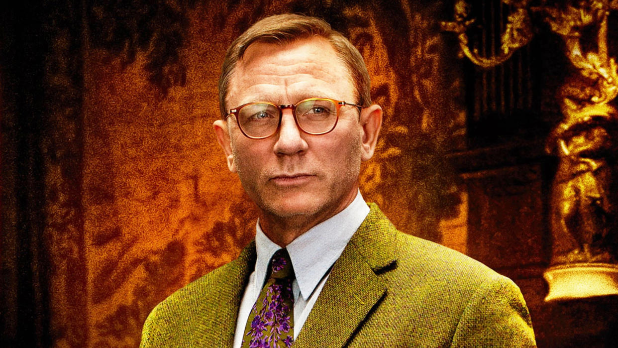  Daniel Craig in Knives Out movie (2019). 