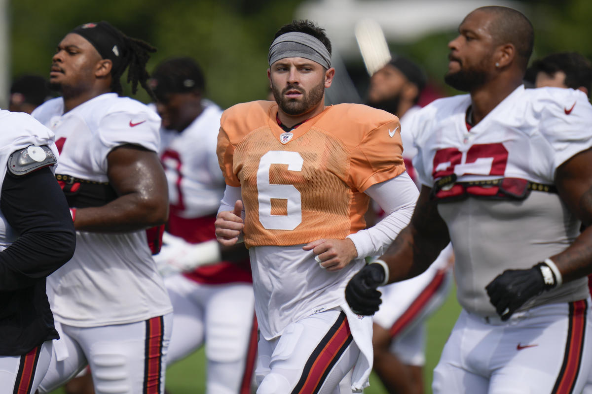 Insider Gives Telling Update on Bucs Quarterback Battle