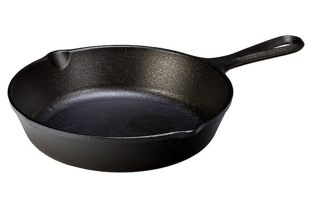 This Lodge 8-Inch Skillet Is the Perfect Size for One Person, and