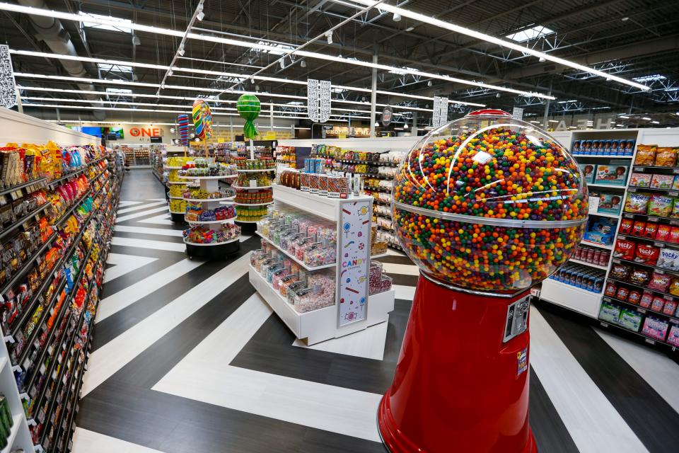 The interior of a new Springfield, Missouri, Hy-Vee store. The store incorporated supersized versions of concepts first tried at Hy-Vee's downtown Des Moines store.