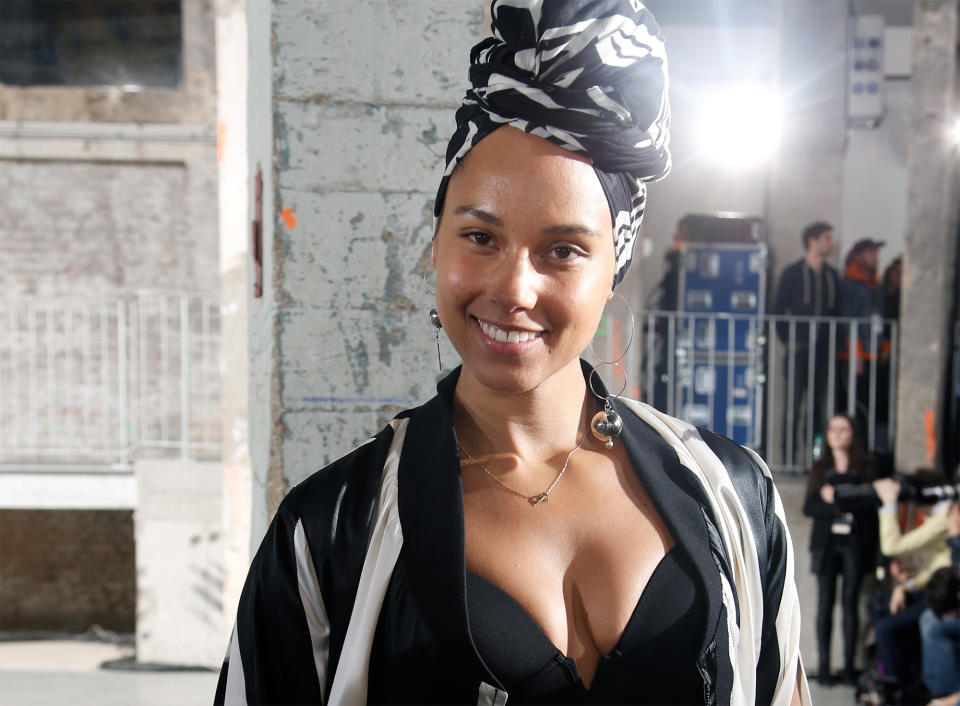 Alicia Keys vor der Modenschau von Rick Owens. (Bild: AP Images)