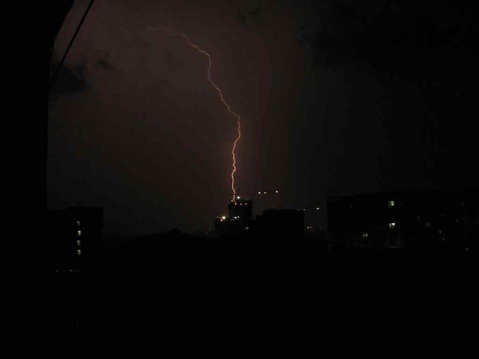 Stormy night in Hyderabad <br>By <a href="http://www.flickr.com/photos/chundi/" rel="nofollow noopener" target="_blank" data-ylk="slk:sandeepchundi;elm:context_link;itc:0;sec:content-canvas" class="link ">sandeepchundi</a>