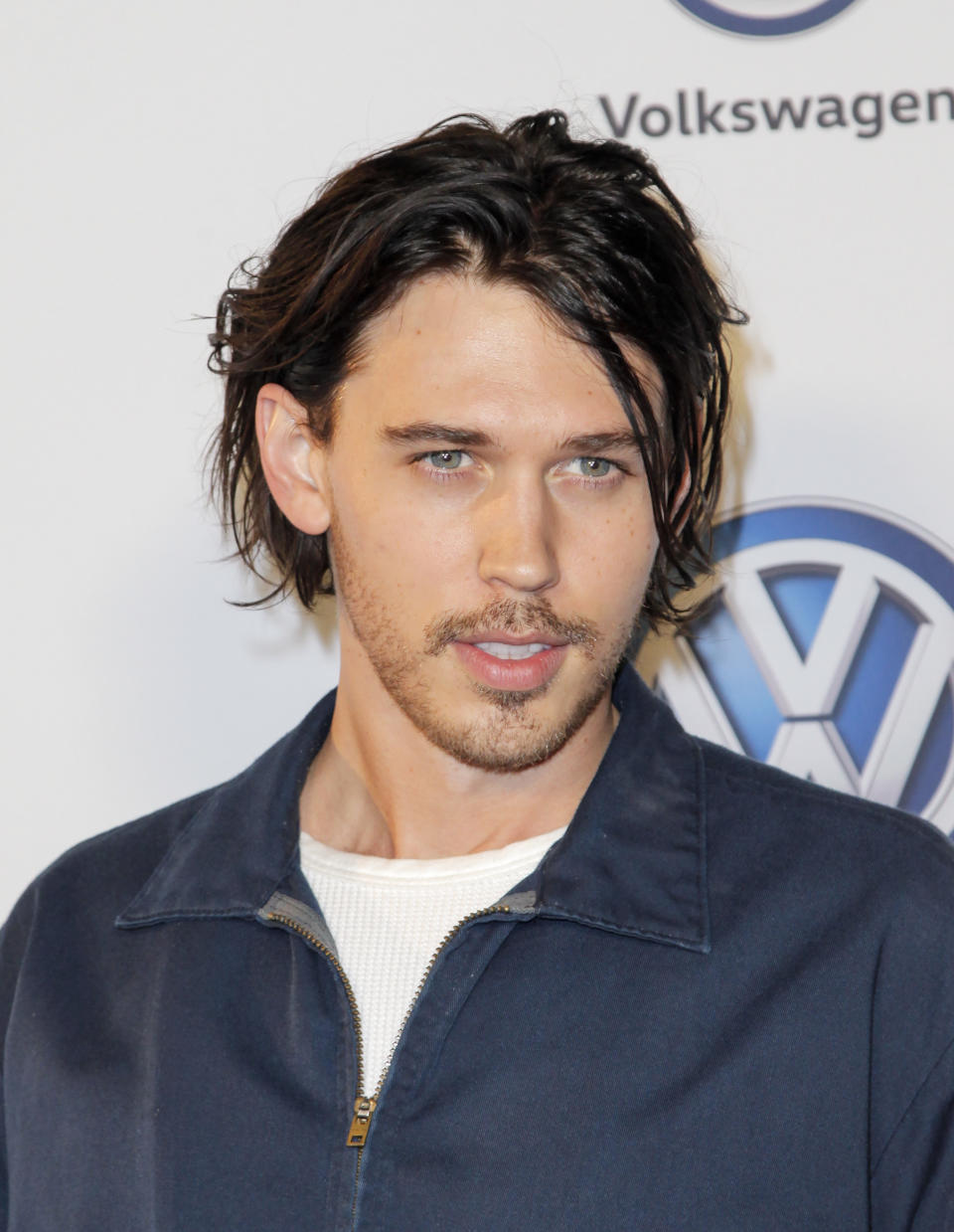 <p>Après avoir été vu dans les séries The Carrie Diaries ou encore Les Chroniques de Shannara, Austin Butler interprétera bientôt le premier rôle dans un biopic consacré à Elvis Presley, dont la sortie est prévue pour 2022. (Photo by Tibrina Hobson/Getty Images)</p> 