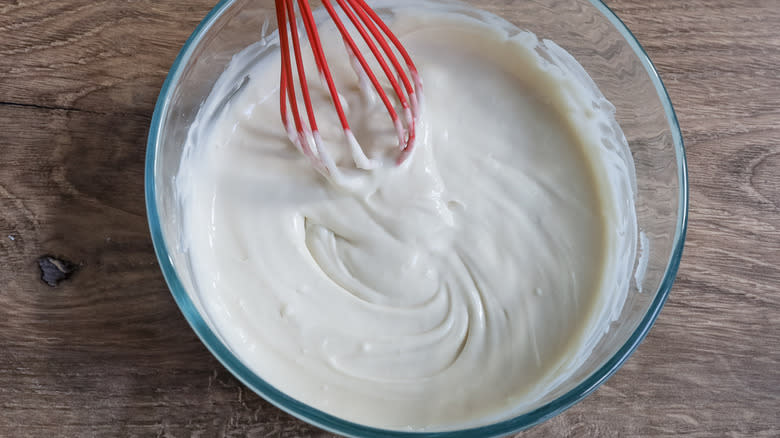 glaze in bowl