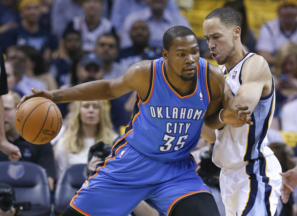 Oklahoma City Thunder forward Kevin Durant (35) drives against Memphis Grizzlies forward Tayshaun Prince during the first half of Game 3 of an opening-round NBA basketball playoff series Thursday, April 24, 2014, in Memphis, Tenn. (AP Photo/Mark Humphrey)