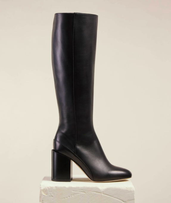 3) Elle Knee Boots