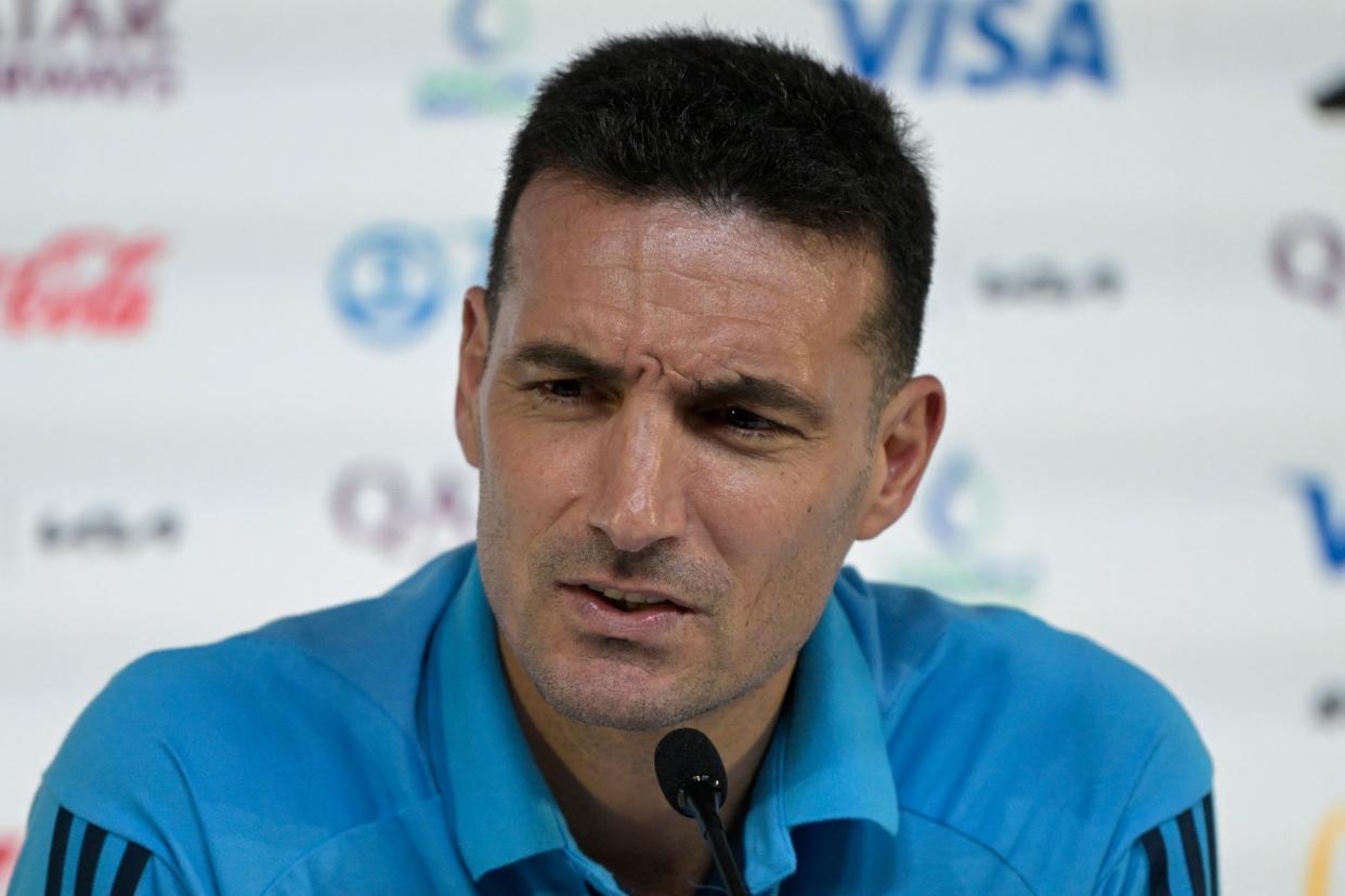 Scaloni, entrenador de Argentina, compareció en rueda de prensa previo al encuentro que tendrá su equipo contra Holanda en los cuartos de final de Qatar 2022 (Foto:JUAN MABROMATA / AFP) (Photo by JUAN MABROMATA/AFP via Getty Images)