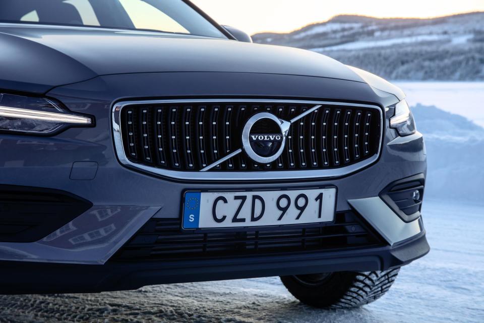 <p>When the V60 Cross Country hits dealer lots in the summer, its starting price should be a few grand higher than the V60 Momentum T5 FWD, suggesting a base price of around $42,000.</p>