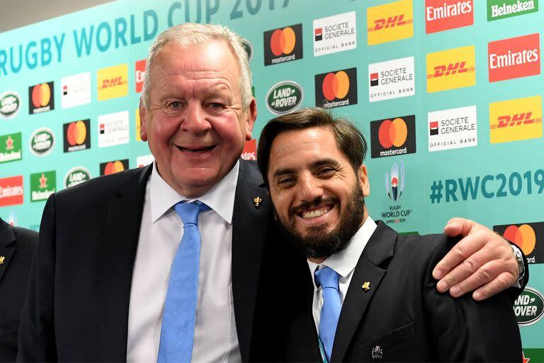 Agustín Pichot con Bill Beaumont, el hombre que lo venció por 28-23