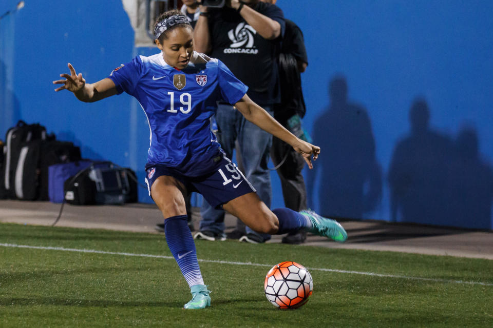 15 February 2016 - United States defender Jaelene Hinkle (#19) during the Olympic Qualifying first round game between the United States and Puerto Rico at Toyota Stadium in Frisco, Texas. The USA won the game 10-0. (Photo by Matthew Visinsky/Icon Sportswire) (Photo by Matthew Visinsky/Icon Sportswire/Corbis via Getty Images)