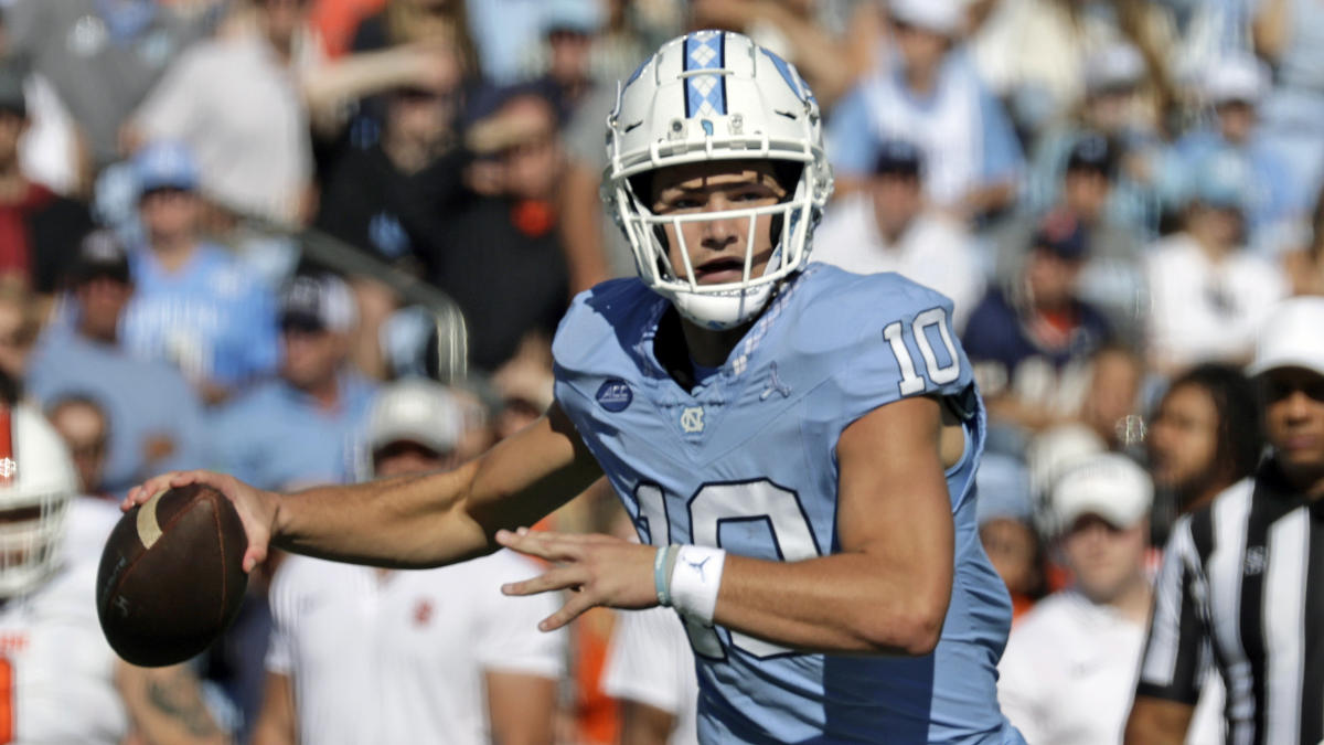 Memphis football beats Navy football in ugly Thursday night game