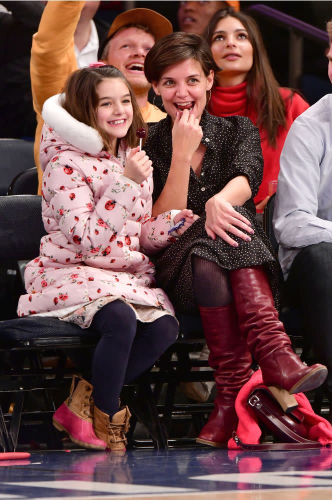 Katie Holmes Daughter Suri Sells Lemonade During Nyc Pride Parade 