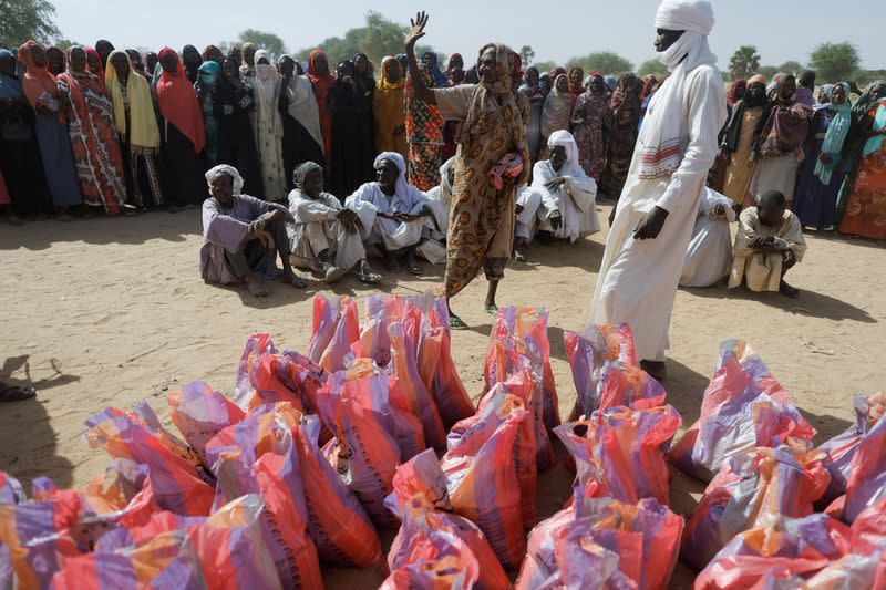 Fleeing Sudanese seek refuge in Chad