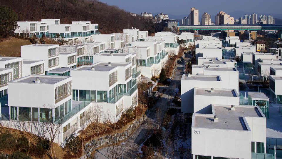 Pangyo Housing in Seongnam, South Korea, is one of several projects Yamamoto has completed outside Japan. - Courtesy Kouichi Satake
