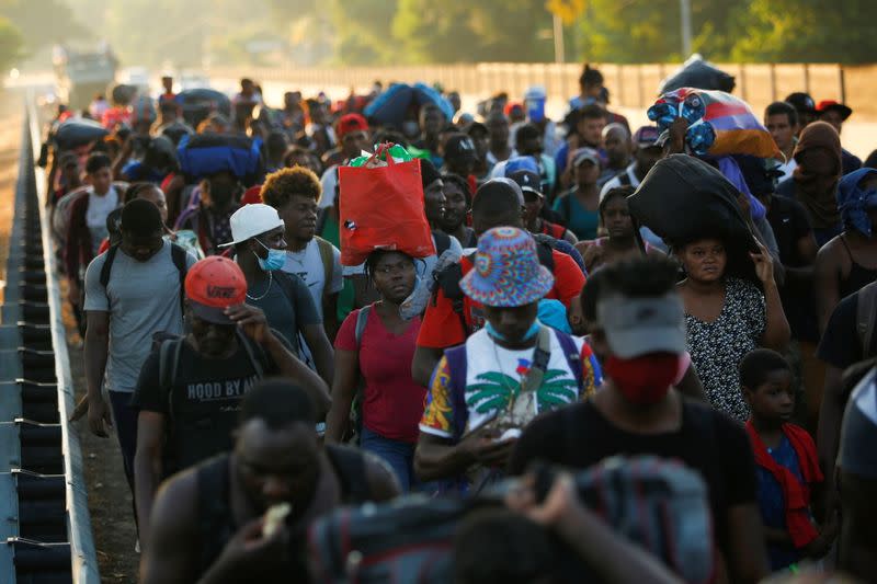 Caravana de migrantes rumbo a Estados Unidos, cerca de Tapachula