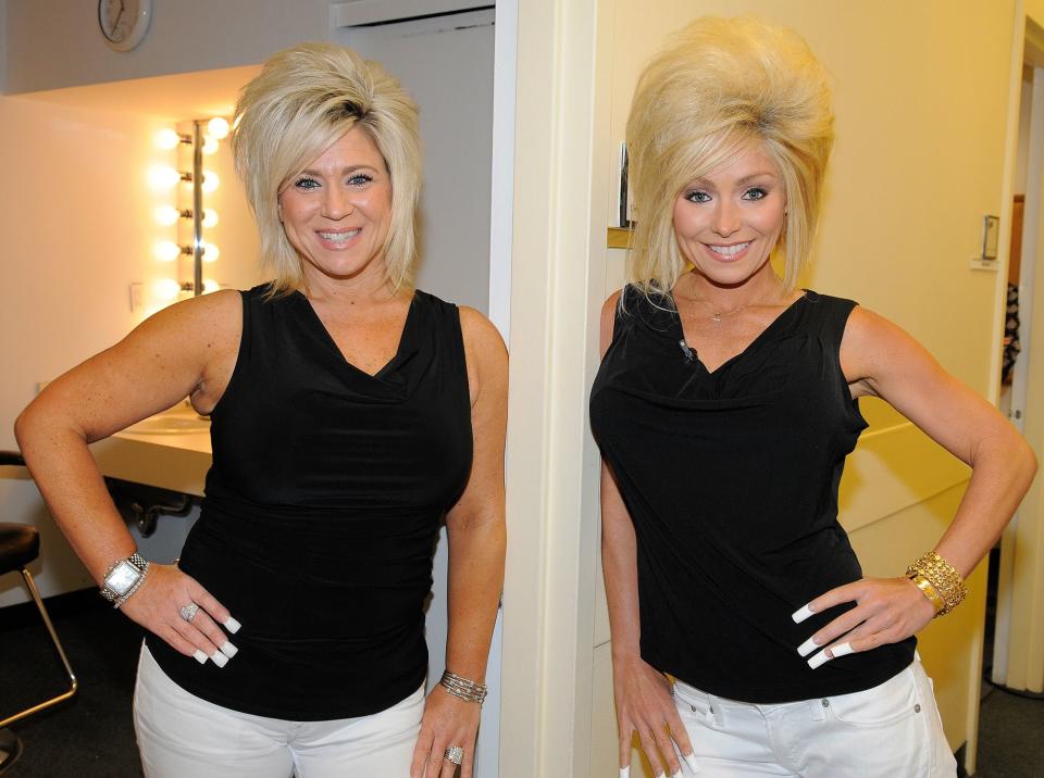 2012: Long Island Medium