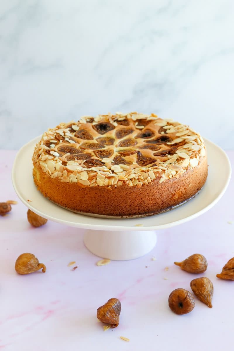 flourless almond fig cake