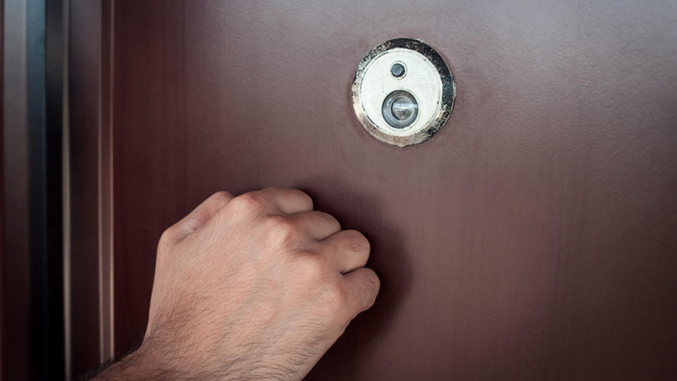 A man called in 3AW after a man knocked on his door and asked to use his phone. Source: Getty Images