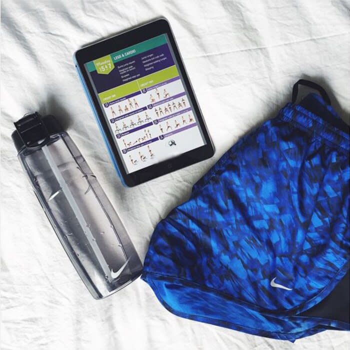 @blondeeestuff workout gear and water bottle