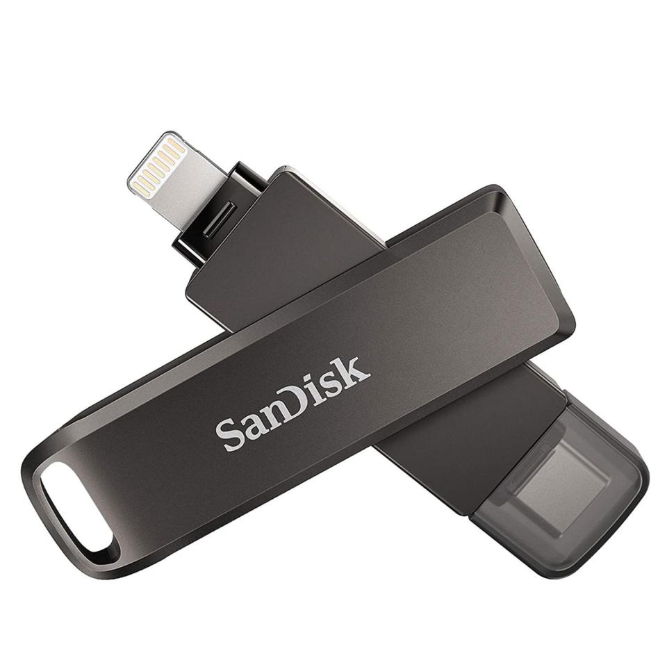 34) iXpand Flash Drive Luxe