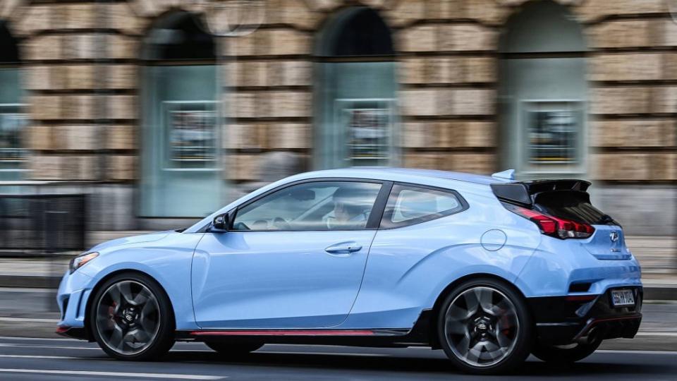 就愛賽車！美國要價478萬台幣的HYUNDAI Veloster N TCR首度登場