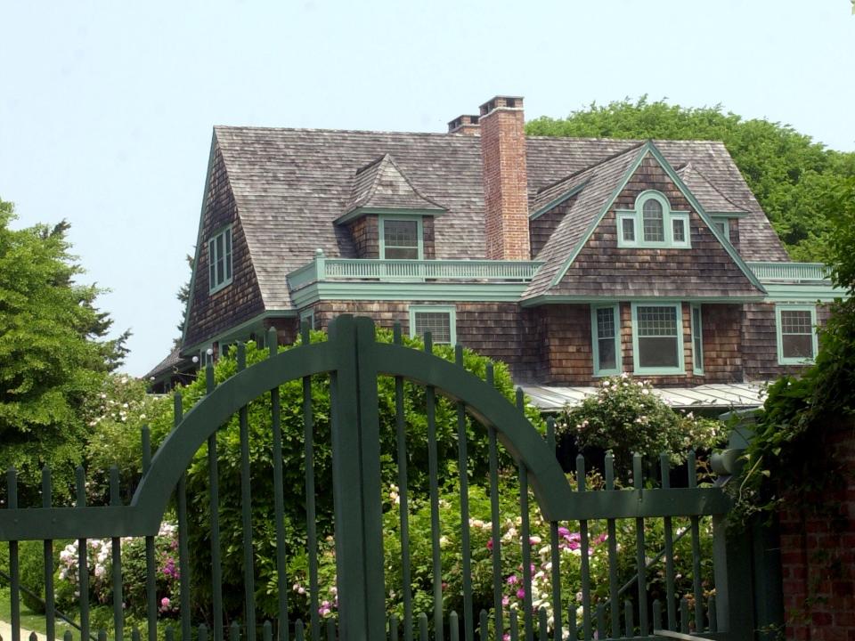 Martha Stewart's weekend home on Lilly Pond Lane in East Hampton, New York