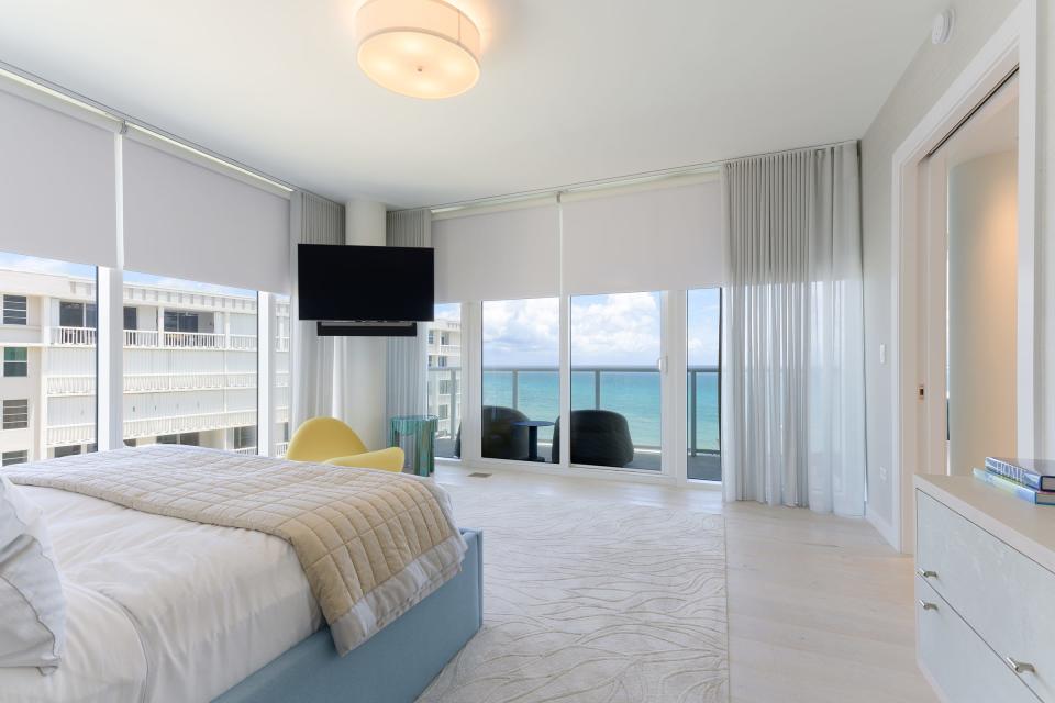 The oceanview main bedroom suite has an beachfront balcony, a dressing room and an expansive bathroom.