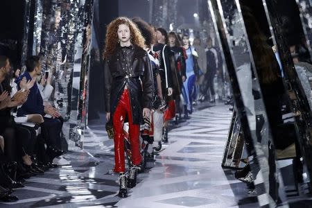 Louis Vuitton Fall 2017 Ready-to-Wear Collection