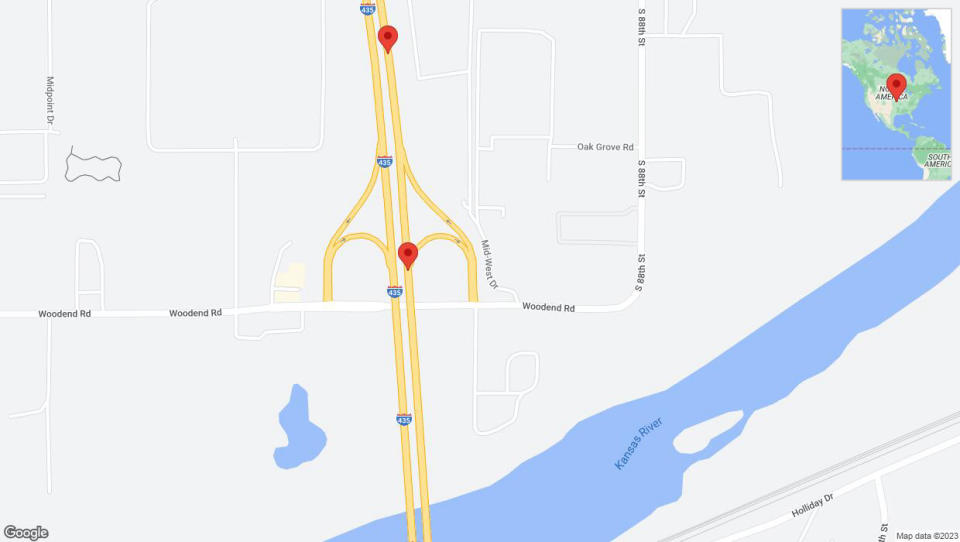 A detailed map that shows the affected road due to 'Broken down vehicle on northbound I-435 in Kansas City' on December 27th at 4:11 p.m.