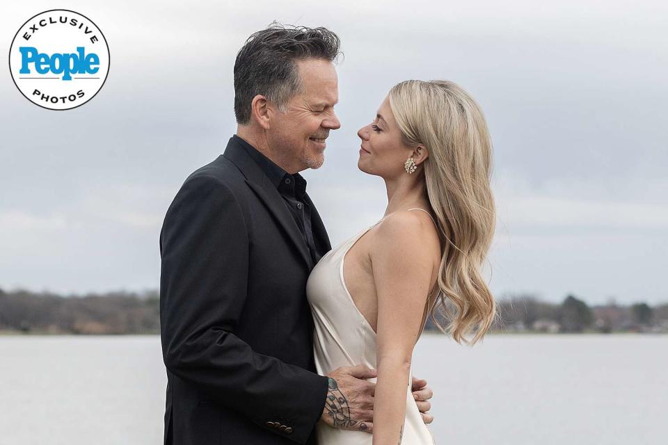 <p>Christy Dux Portraits</p> Gary Allan and wife Molly Martin
