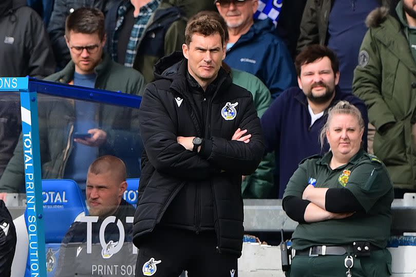 Bristol Rovers manager Matt Taylor watches on -Credit:Tom Sandberg/PPAUK