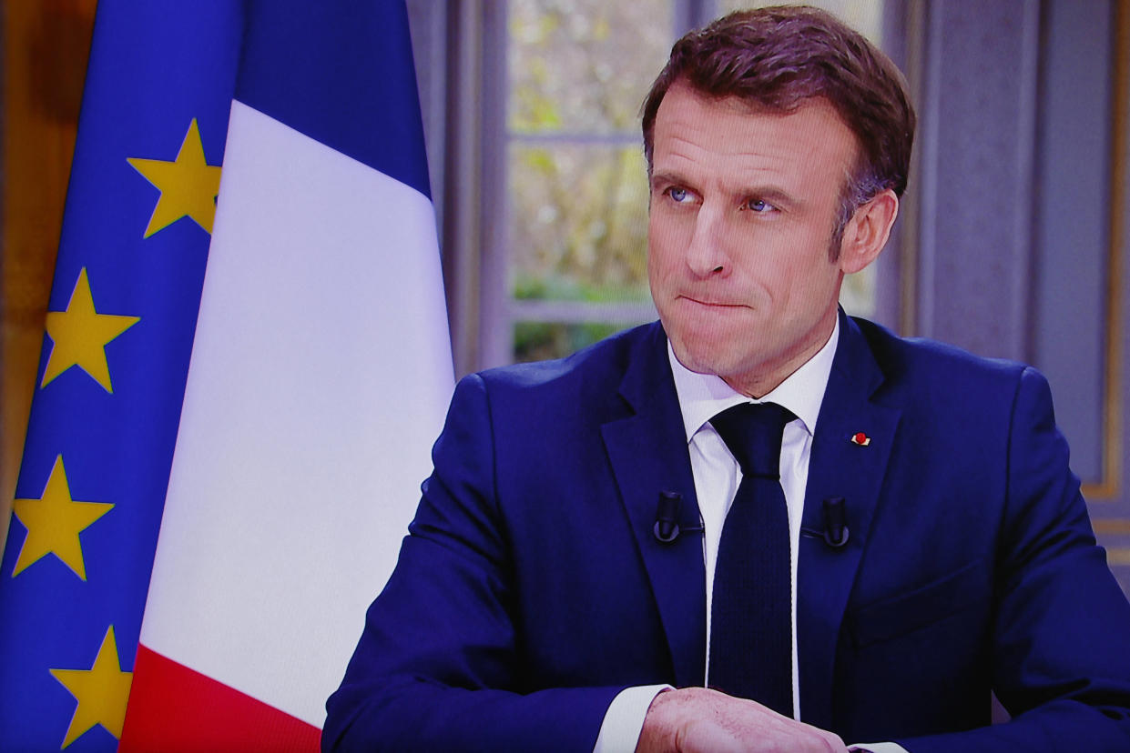 A droite, c’est cette autre phrase de Macron qui suscite les crispations 