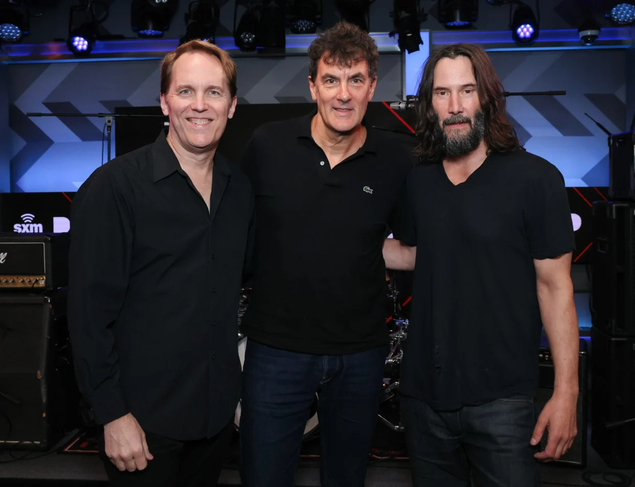 LOS ANGELES, CALIFORNIA - SEPTEMBER 22: (L-R) Bret Domrose, Robert Mailhouse, and Keanu Reeves of Dogstar visit the SiriusXM Studios on September 22, 2023 in Los Angeles, California.