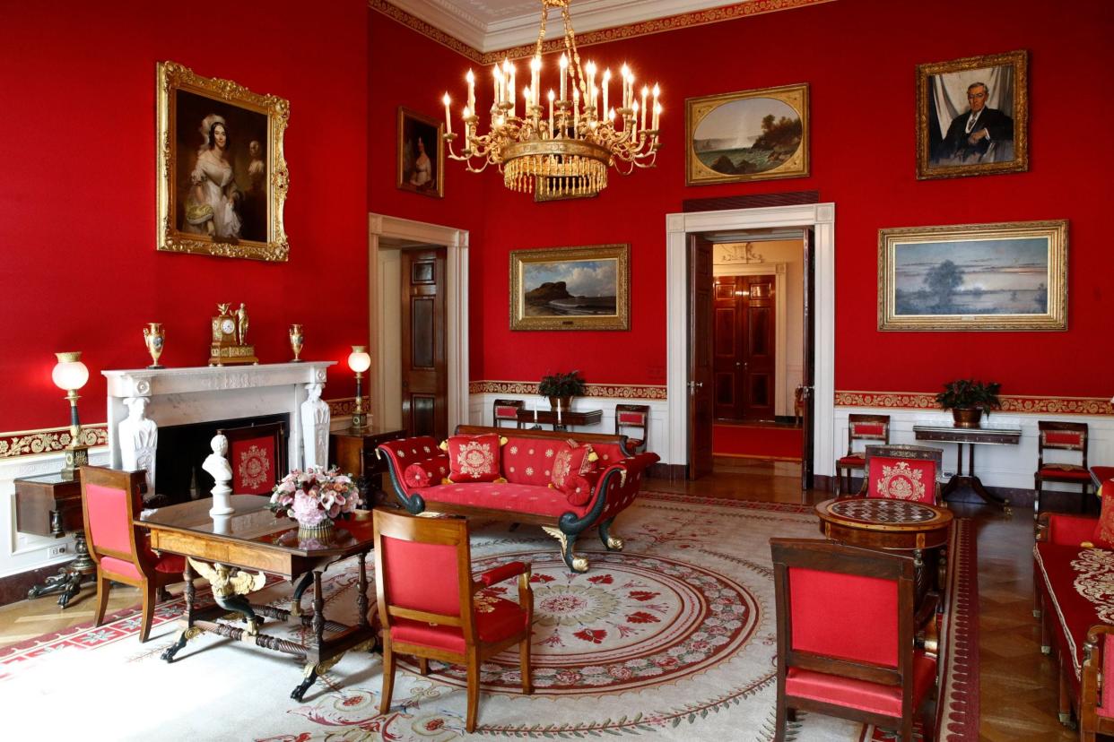 white house melania trump red room