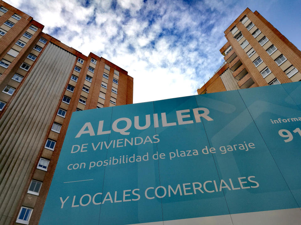 Según datos del portal <a href="http://www.idealista.com/press-room/property-price-reports/rent/1/report/2020/" rel="nofollow noopener" target="_blank" data-ylk="slk:Idealista;elm:context_link;itc:0;sec:content-canvas" class="link ">Idealista</a>, el precio medio del metro cuadrado de viviendas en alquiler en España era de 11,1 euros en 2020. Esto supone un 1,4% más con respecto a 2019 pese a que se produjo un importante descenso en los últimos meses del pasado año. (Foto: Cristina Arias / Cover / Getty Images).