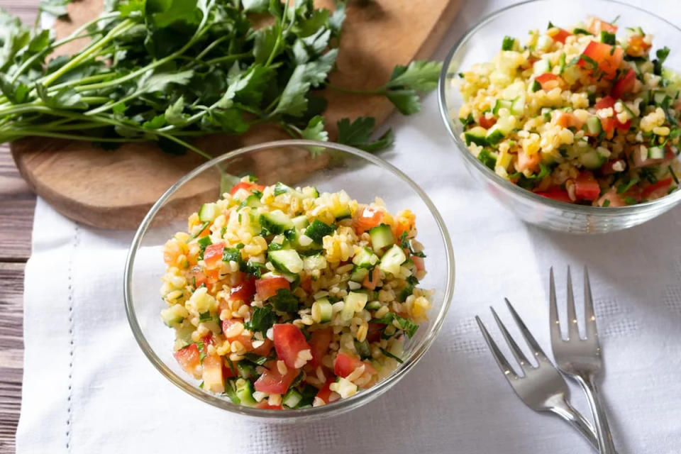 Cómo preparar tabule en un dos por tres