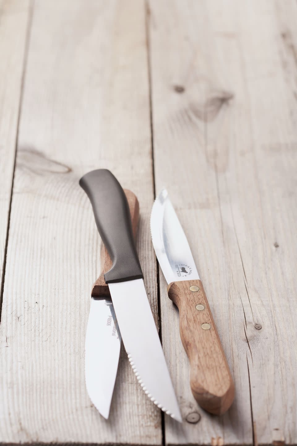 <p>It might be time to toss your old knives, especially steak knives that were cheap to begin with and can't easily be sharpened. They're actually more harmful and dangerous than your sharpest knife. <a href="http://lifehacker.com/5989542/what-is-the-proper-way-to-dispose-of-a-kitchen-knife" rel="nofollow noopener" target="_blank" data-ylk="slk:Donate;elm:context_link;itc:0;sec:content-canvas" class="link ">Donate</a> old knives, but make sure you wrap the blade with cardboard beforehand (and label it!) for safety. </p>