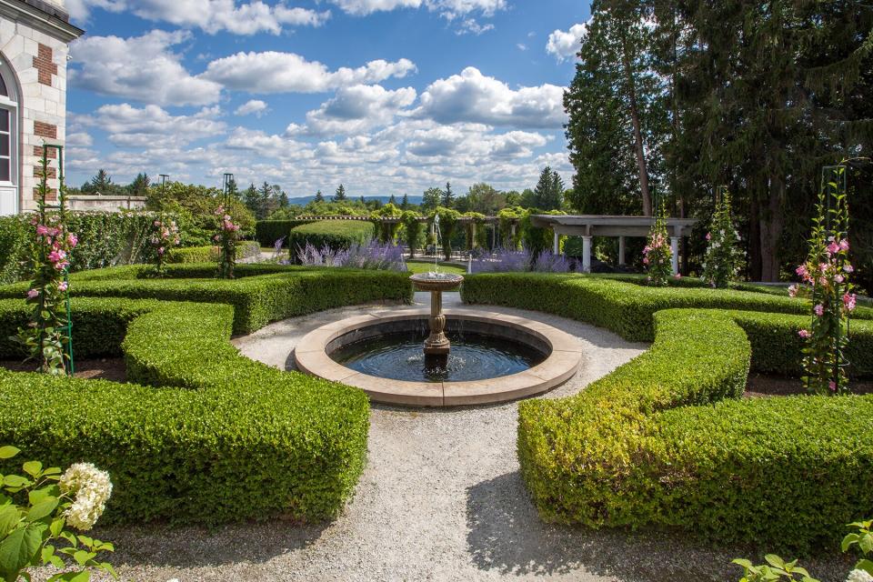 Belle Fontaine Gardens at Canyon Ranch Lenox