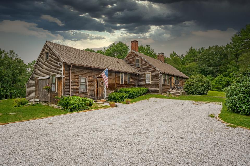 conjuring house