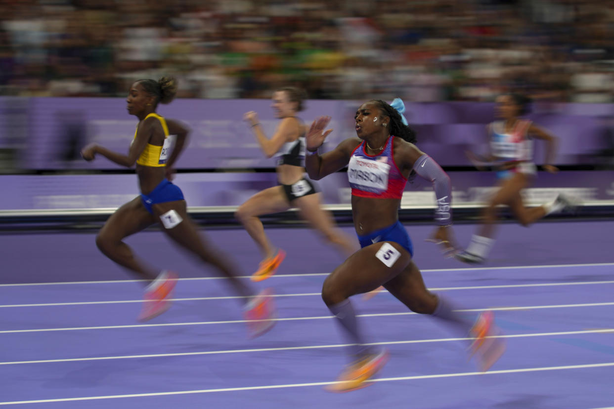 Brittni Mason from the U.S competes in the women's 100m T47 final during the 2024 Paralympics, Tuesday, Sept. 3, 2024, in Paris, France. (AP Photo/Thibault Camus)