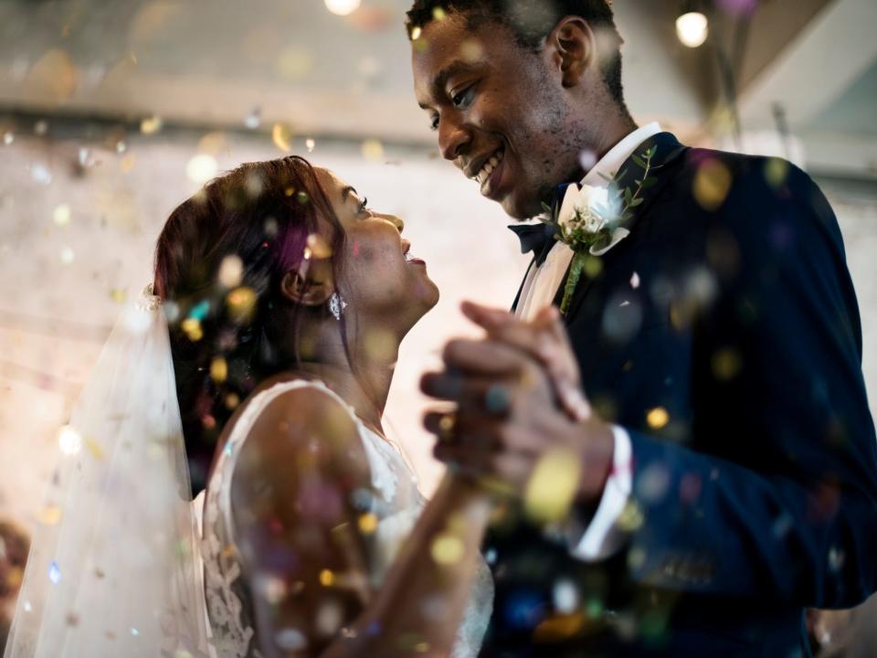 bride and groom eye contact