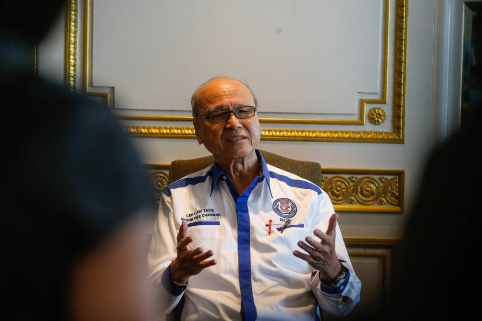 Malaysia Crime Prevention Foundation senior vice-chairman Tan Sri Lee Lam Thye speaks to the press at the Eastern &amp; Oriental Hotel in George Town September 29, 2020. — Picture by Sayuti Zainudin