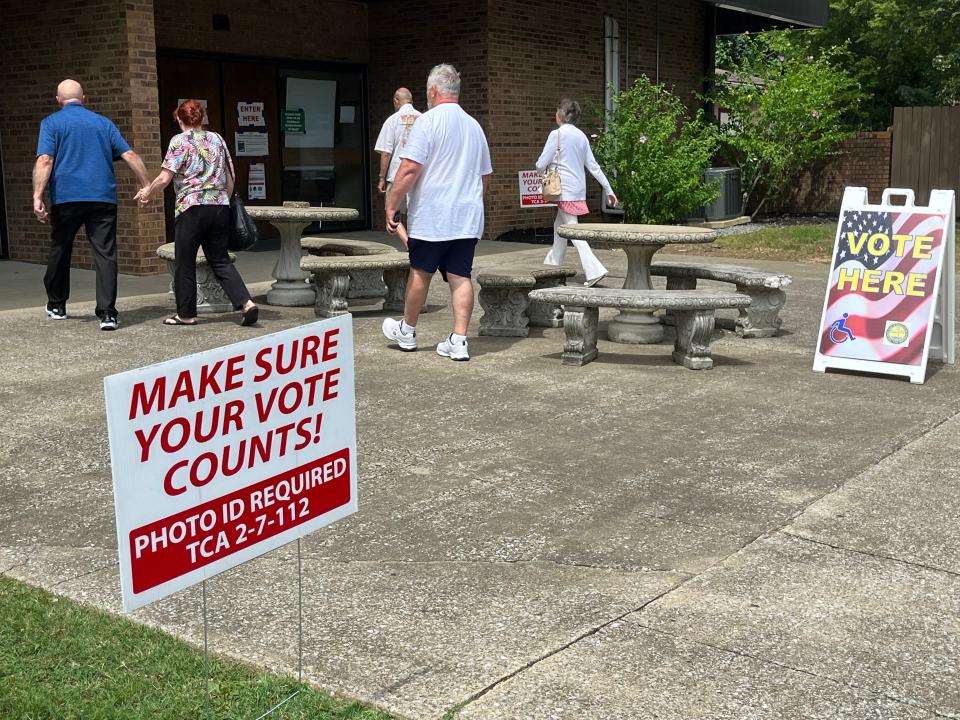 Voters walk in to vote at Saint Stephen Catholic Community in Wilson County on Aug. 4, 2022.