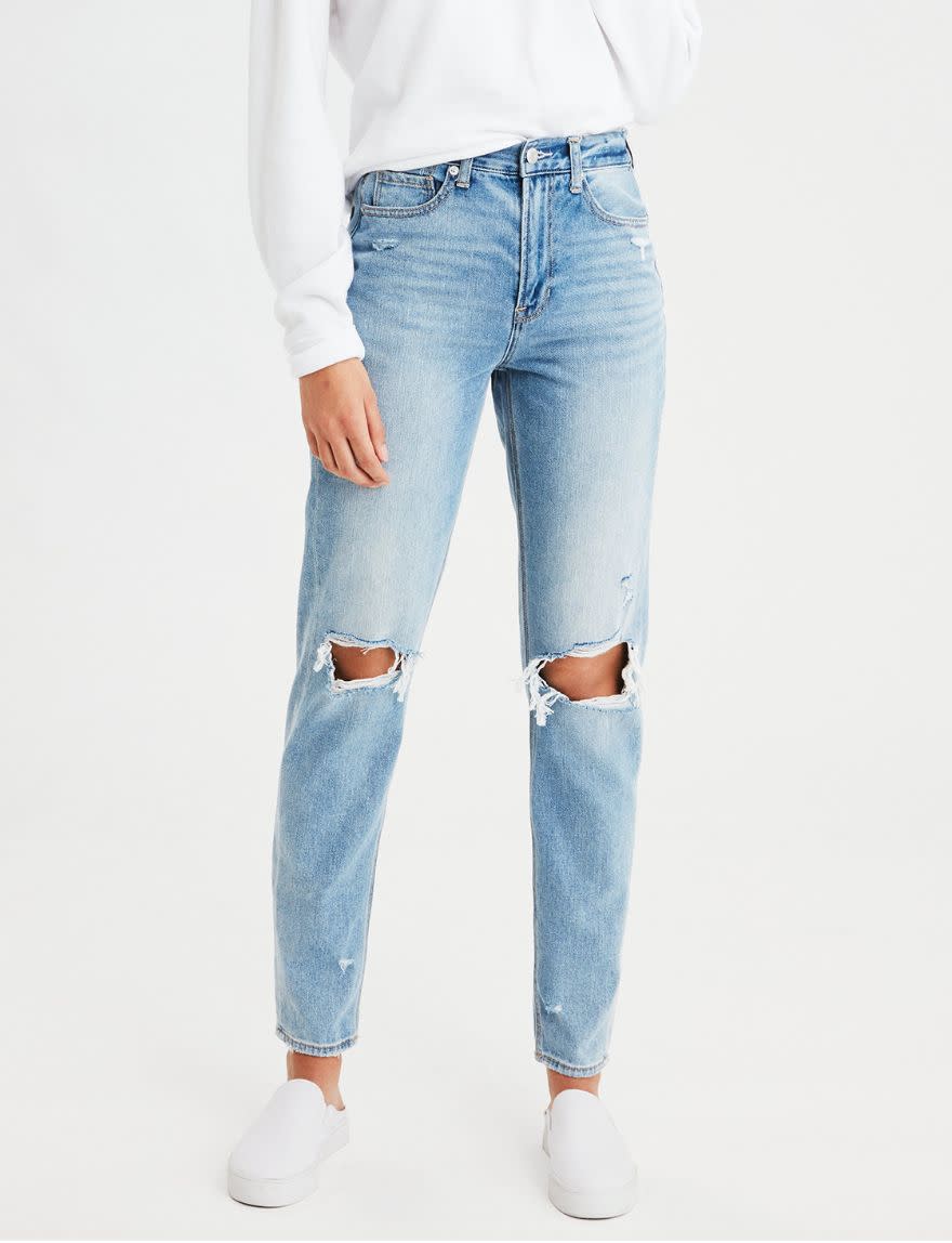 <strong><a href="https://fave.co/2IoOa0m" target="_blank" rel="noopener noreferrer">Find them for $50 on American Eagle.</a></strong>