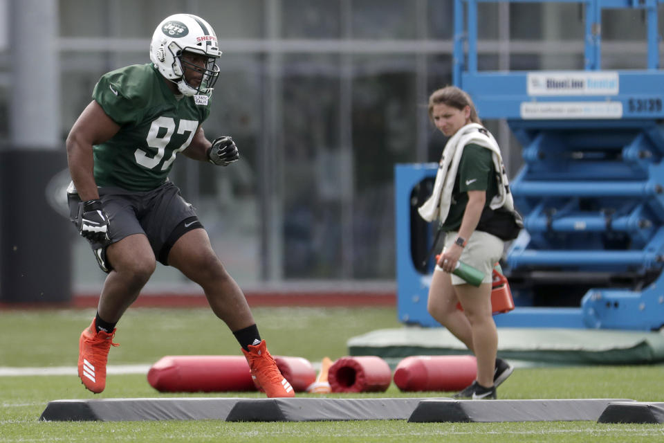 New York Jets’ Nathan Shepherd, who was drafted in the third round of the 2018 draft, works out during NFL rookie camp, Saturday, May 5, 2018, in Florham Park, N.J. (AP)