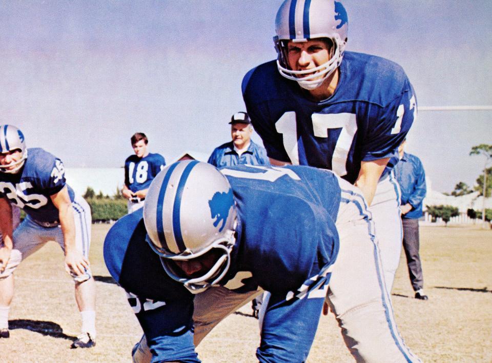 George Plimpton (Alan Alda, right) is a Sports Illustrated writer who gets a tryout with the Detroit Lions in "Paper Lion."