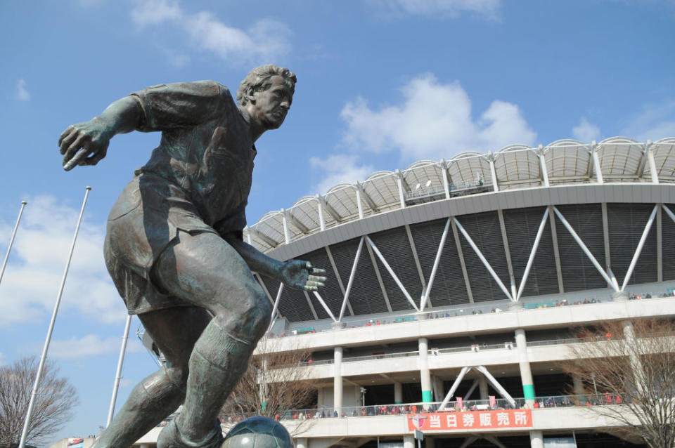 Zico est l'un des rares footballeurs à avoir au moins deux statues à son effigie. Celle-ci se trouve devant le stade des Kashima Antlers, le club japonais dans lequel il a joué entre 1992 et 1994.